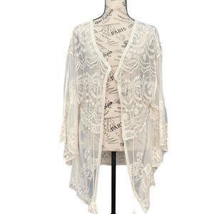 Yaira Lace Kimono Cardigan in Size L/XL